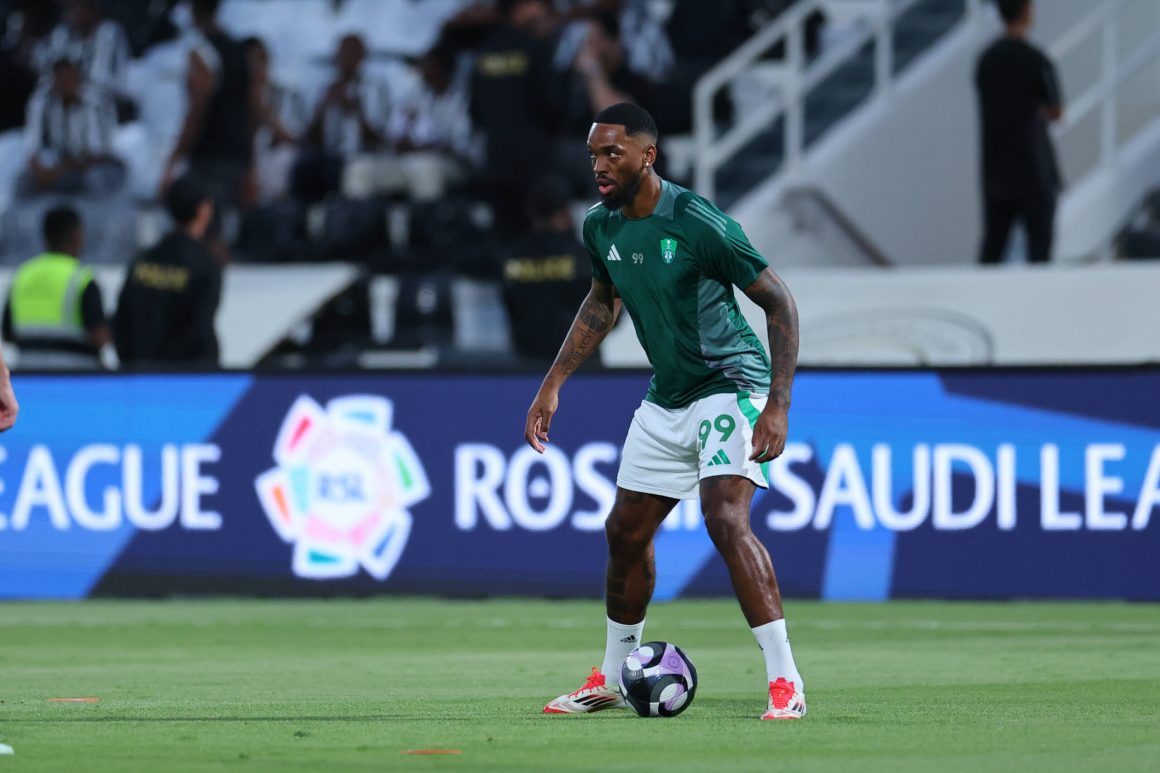 Report: West Ham Set to…