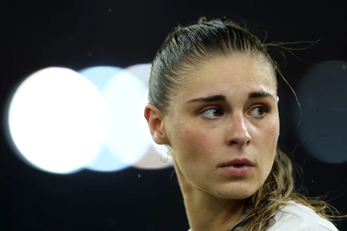 Jule Brand Returns to…