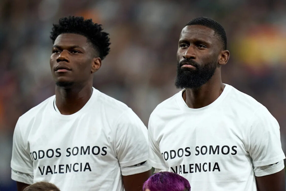 Real Madrid Trio Aiming… Real Madrid Trio Aiming…