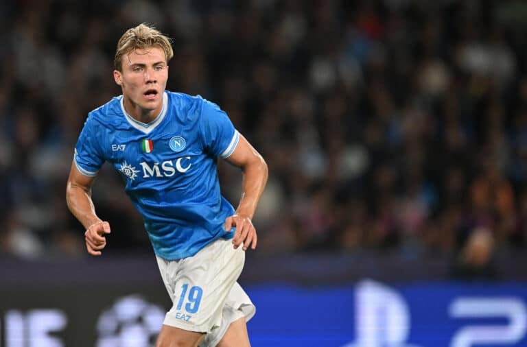 Hojlunds Injury Raises…