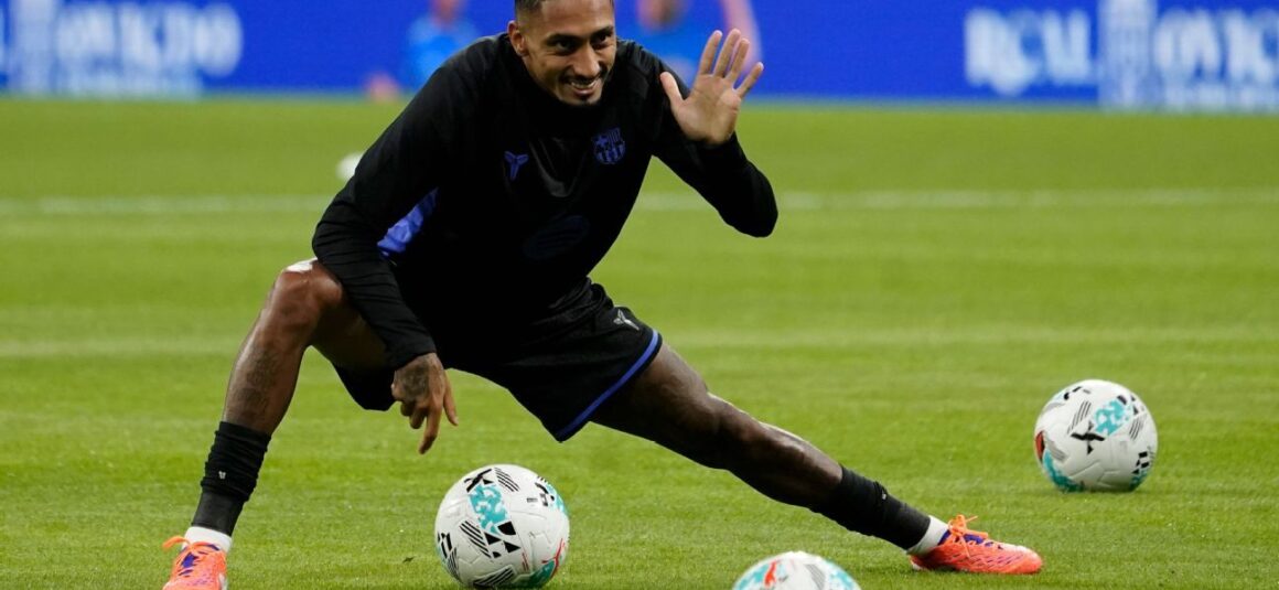 Raphinha and García Ready… Raphinha and García Ready…