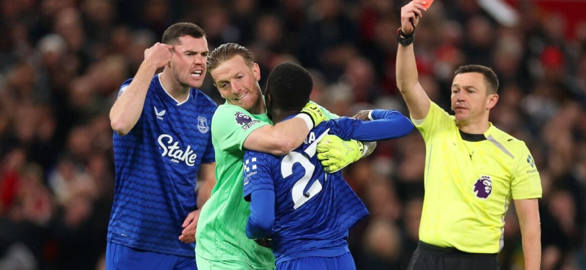 Moyes on Gueye red: Like…