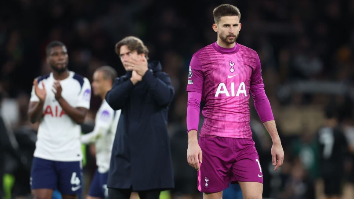 Spurs boss: Booing…
