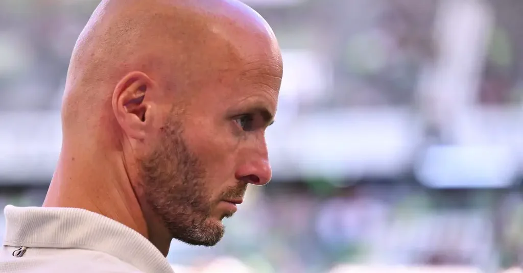 Official: Wolfsburg Sacks…