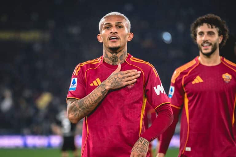 Wesley Honors Dybala with…