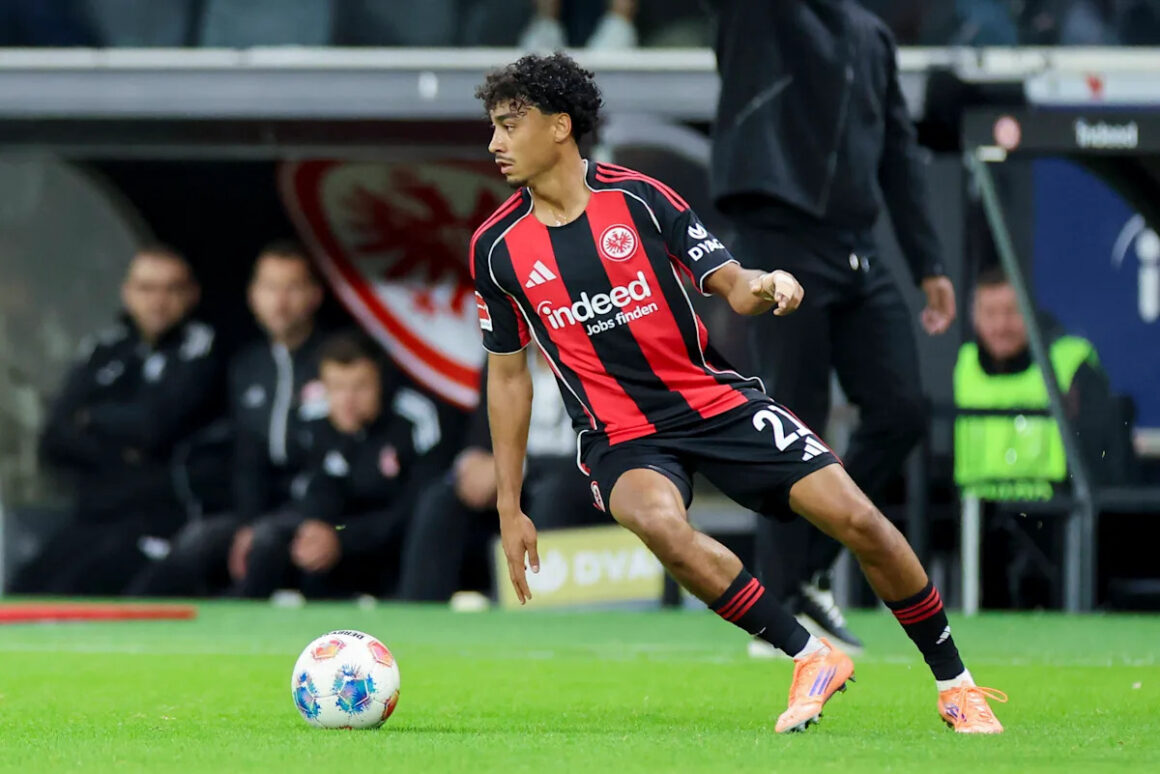 Report: Arsenal and Man…