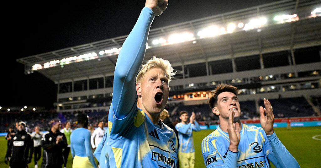 LA Galaxy Finalize Signing…