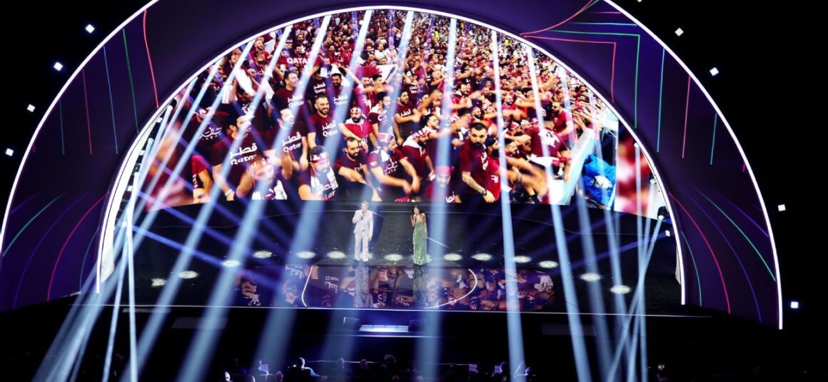 England, Scotland Coaches… England, Scotland Coaches…