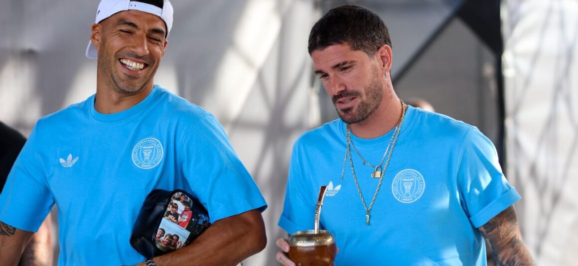 Miami in Suárez talks,…