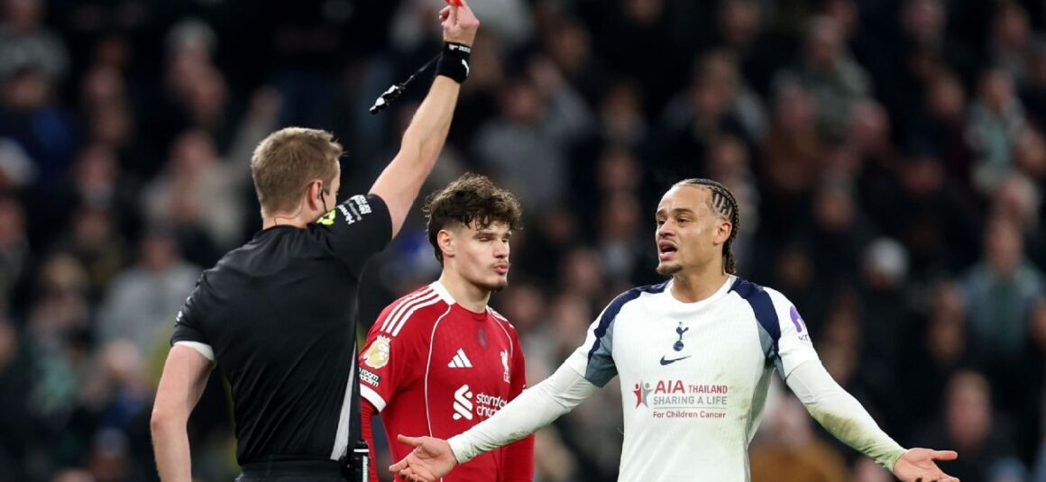 VAR Review: Was Simons…