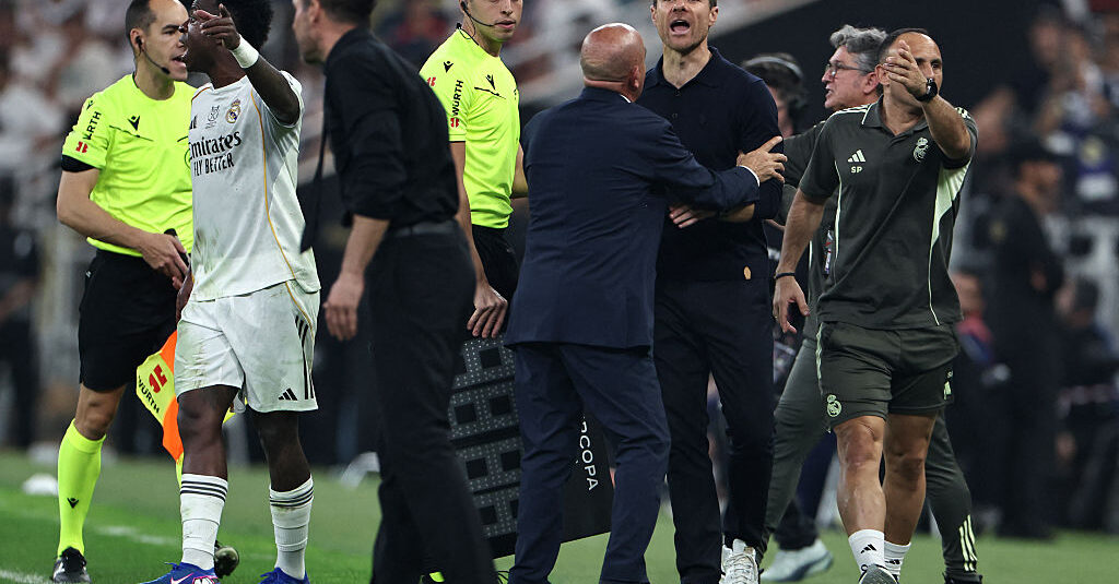 Vinicius Takes a Jab at…