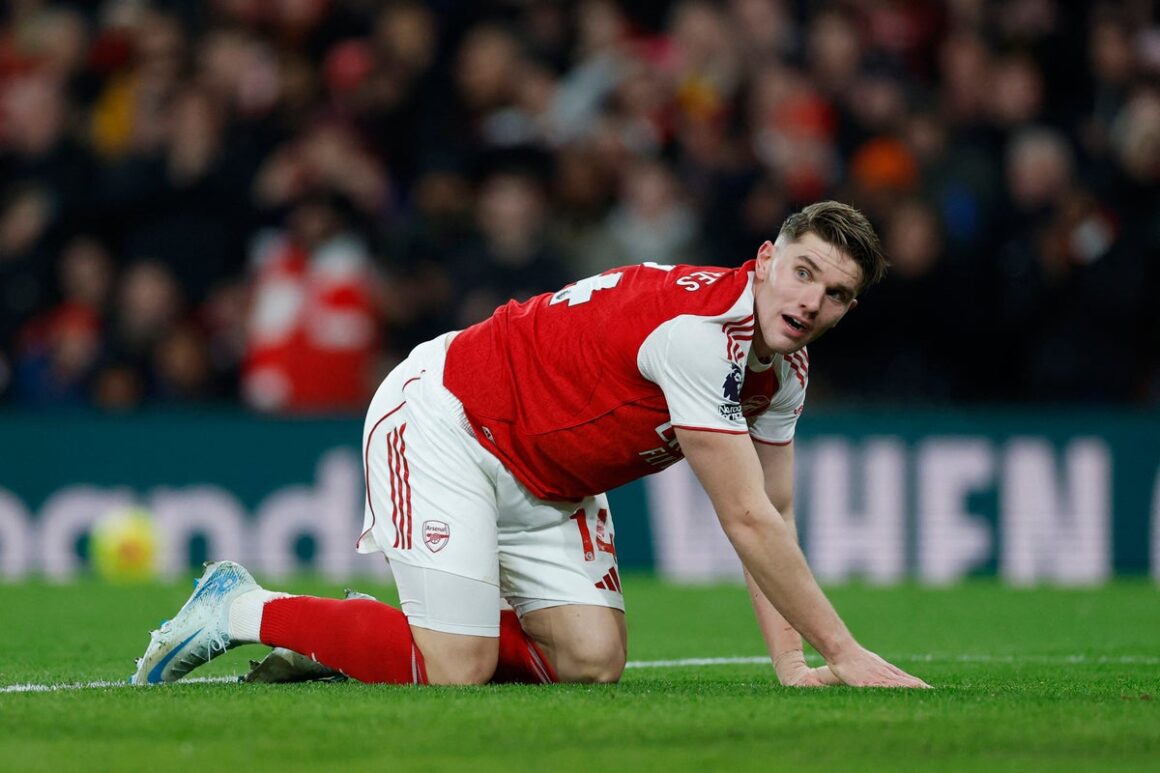 Jamie Carragher: Arsenal…