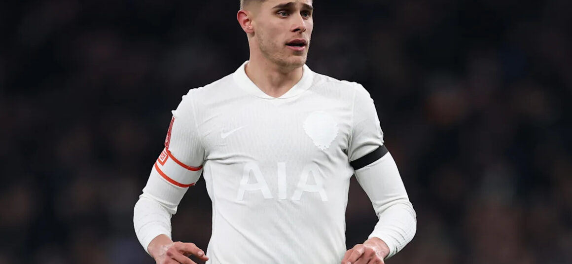 Liverpool Eyeing Move for… Liverpool Eyeing Move for…