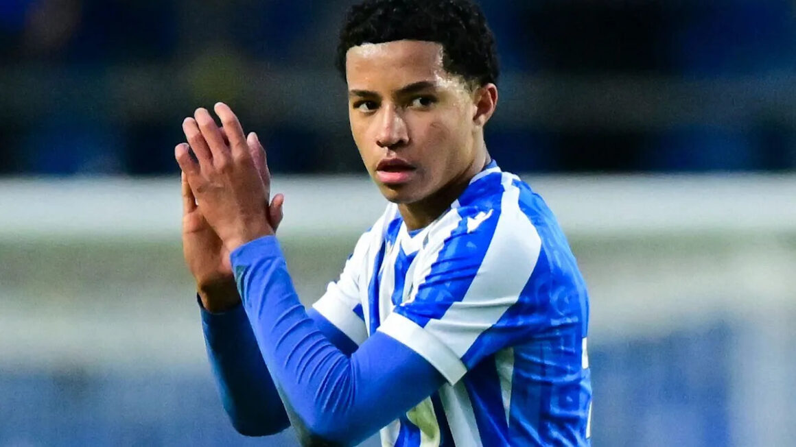 Chelsea Sign Teenage…