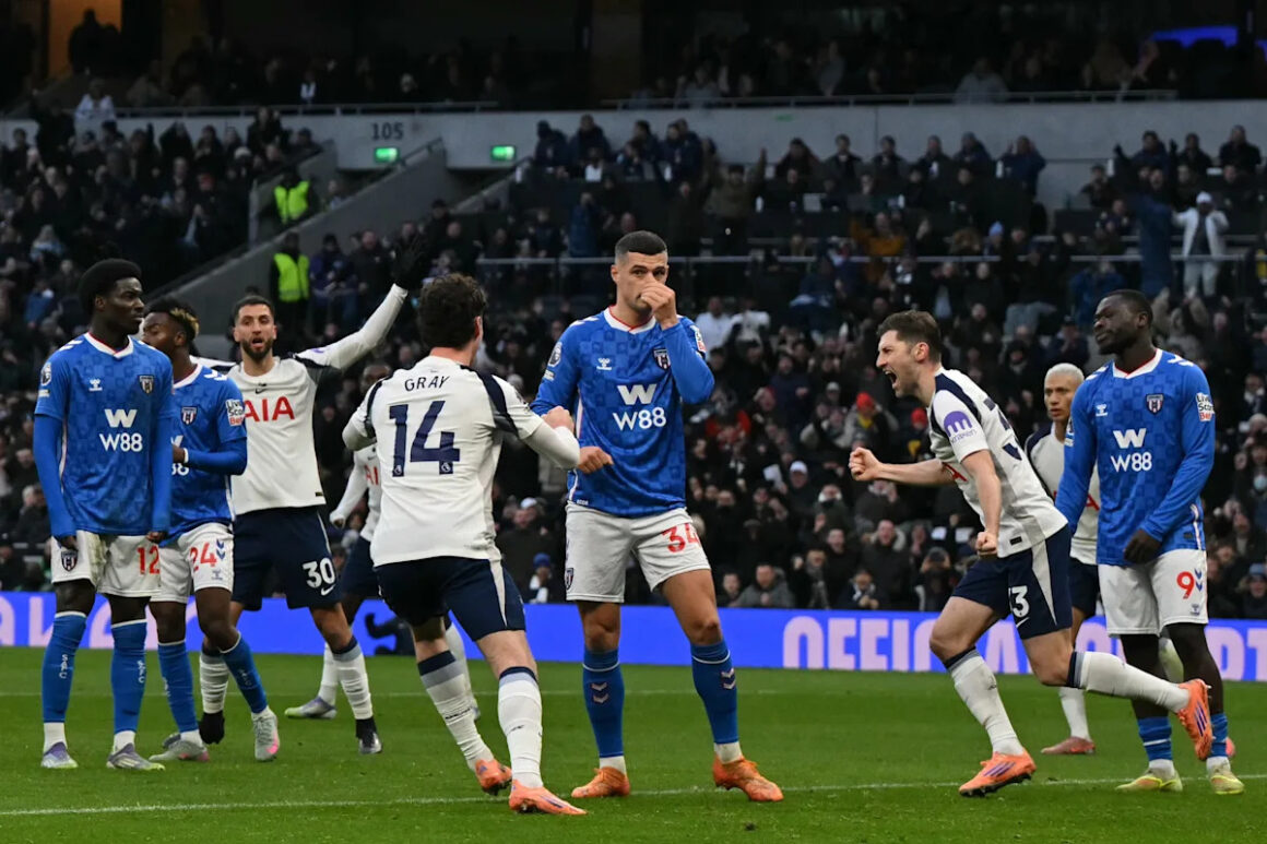 Spurs Defender Ends Two