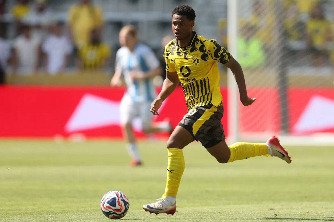 Borussia Dortmund Secures… Borussia Dortmund Secures…