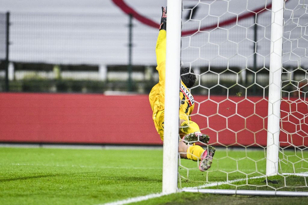 🎥 French Drama:… 🎥 French Drama:…