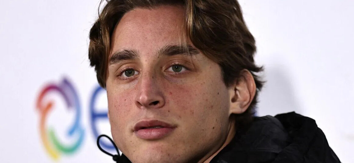 Boves Signing Marks a…