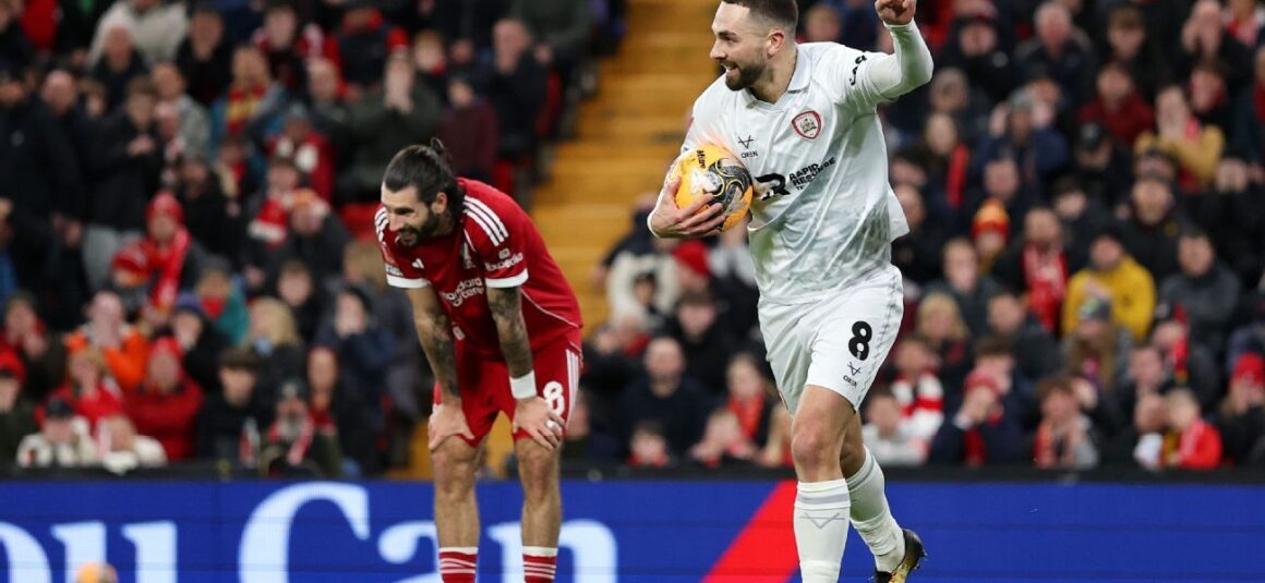 Barnsley coach: Szoboszlai… Barnsley coach: Szoboszlai…