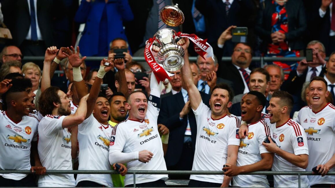 Rooney: Joining Carricks… Rooney: Joining Carricks…