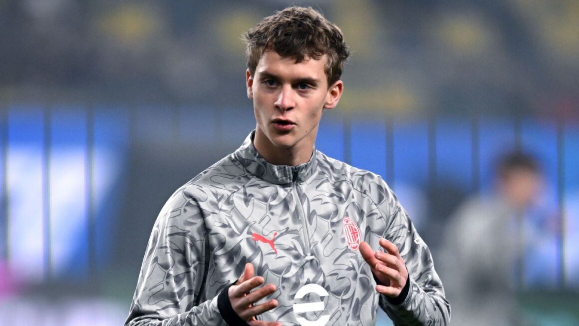 Ajax Sign Zlatans Son on…