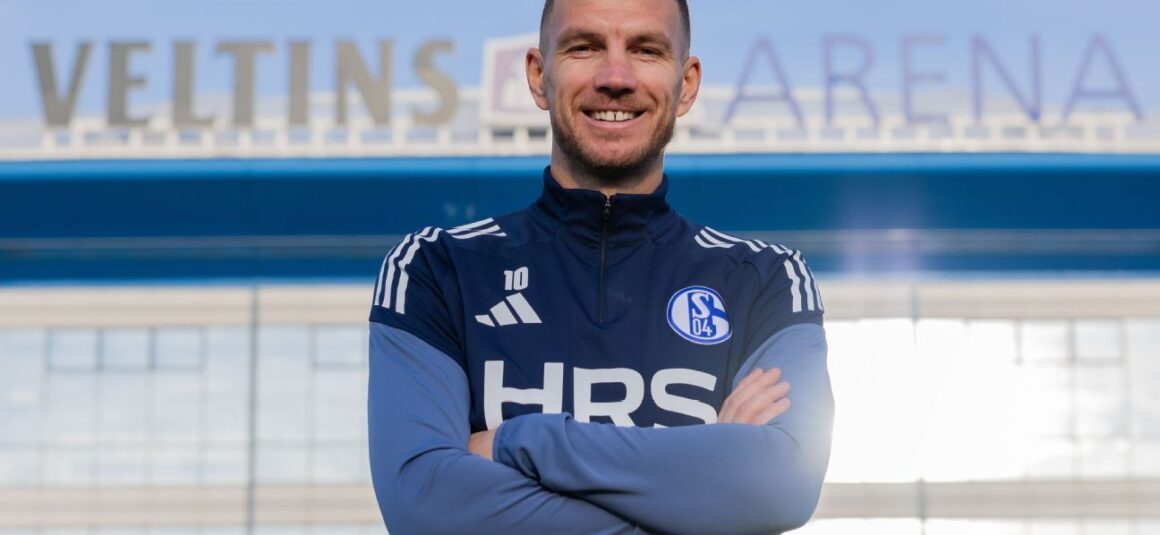 Dzeko, 39, Makes Return to… Dzeko, 39, Makes Return to…