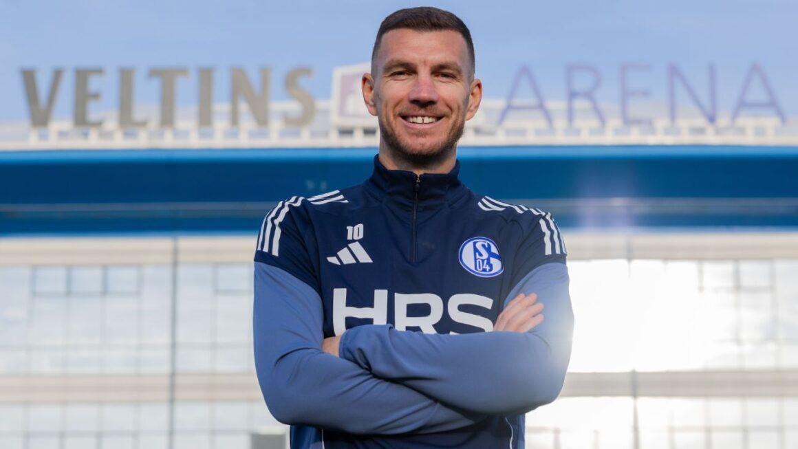 Dzeko, 39, Makes Return to…