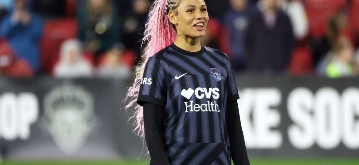 USWNT star Trinity… USWNT star Trinity…