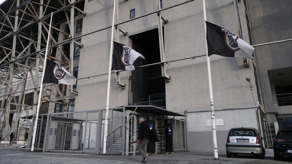 7 Greek Fans Killed in…