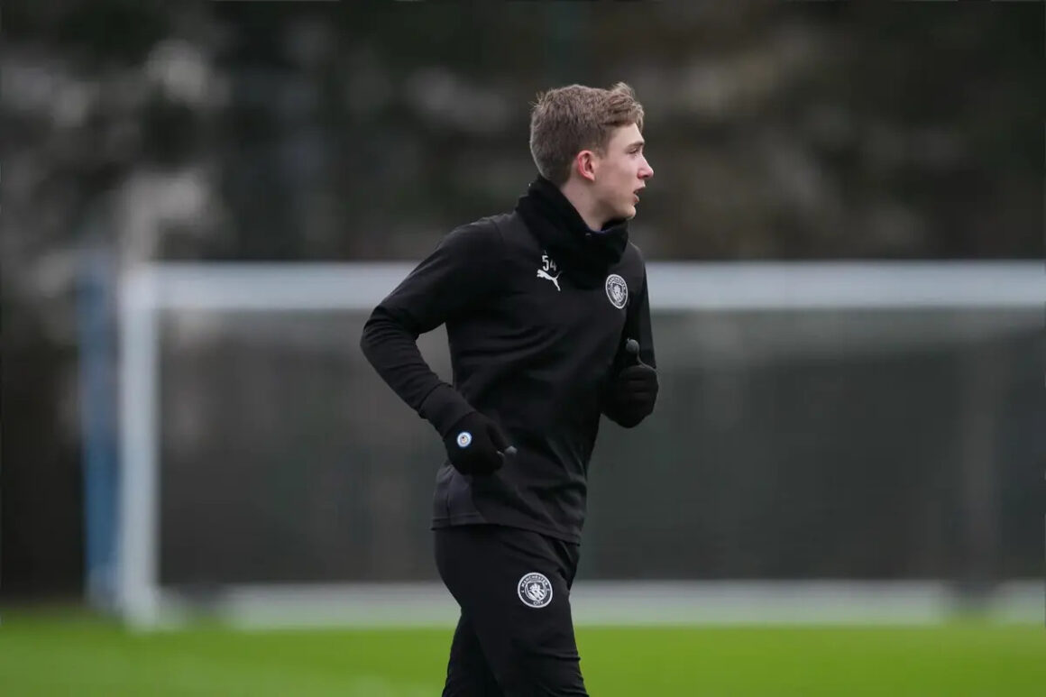 Bristol City Signs Former…