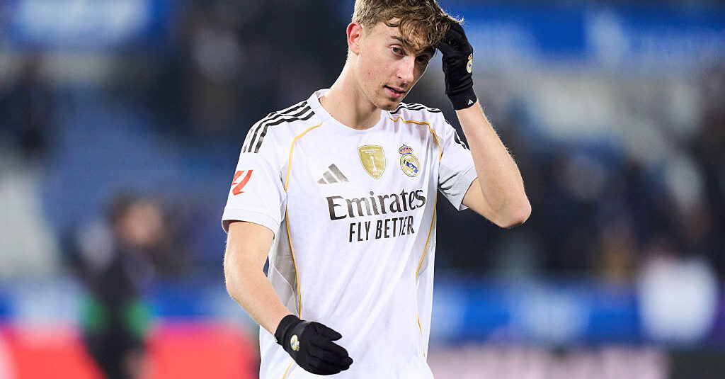 Huijsen absent from…