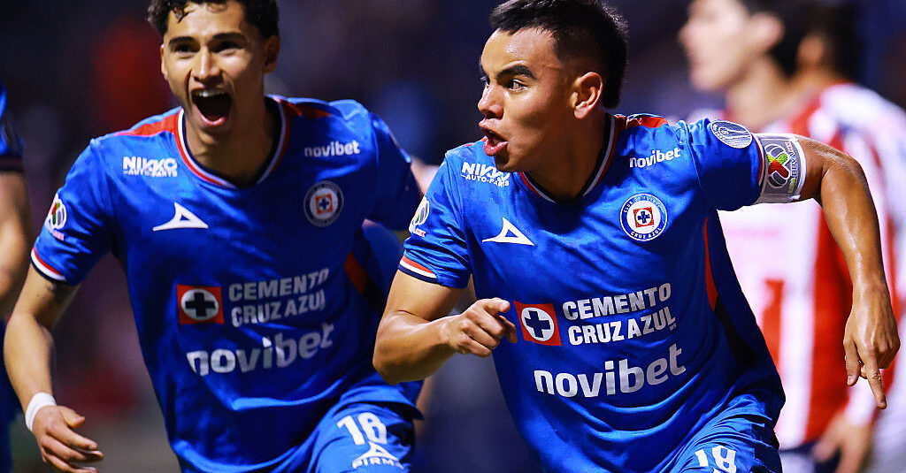 Cruz Azul Halts Chivas…