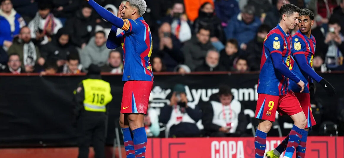 Araujo, Joan Garcia React…