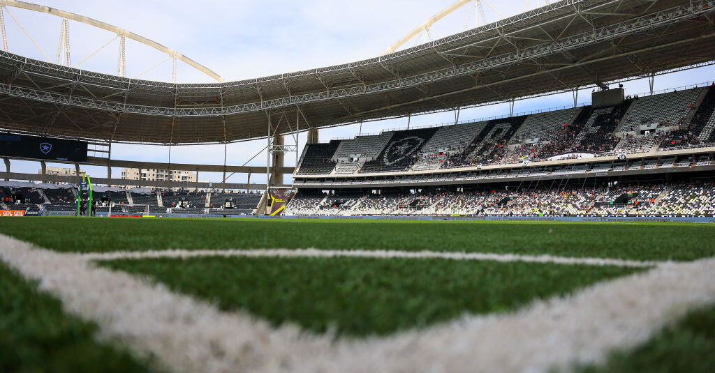 Botafogo and Flamengo Line