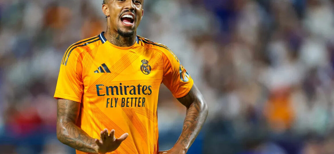 Man United Submit £34.7m…