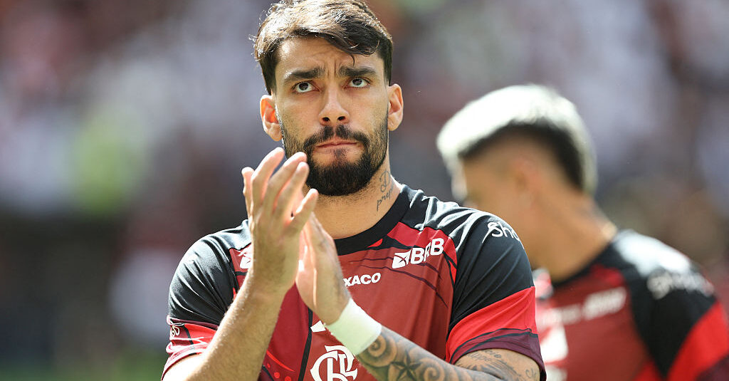 Lucas Paquetá Scores…