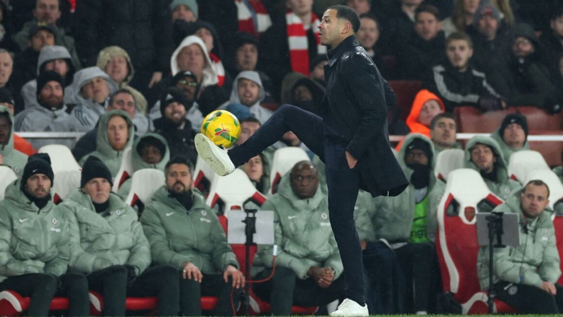 Chelsea boss Rosenior… Chelsea boss Rosenior…