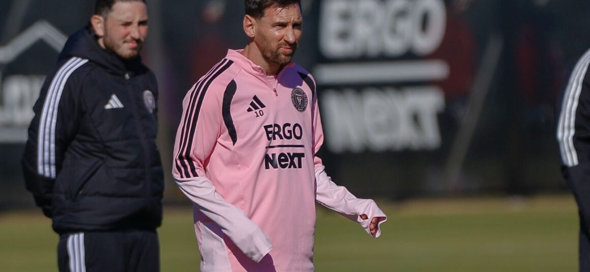 Messi (hamstring) set for… Messi (hamstring) set for…