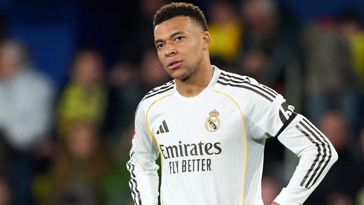 Mbappe Suffers Knee… Mbappe Suffers Knee…