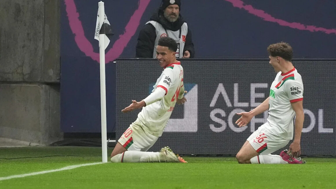 Noahkai Banks Contemplates… Noahkai Banks Contemplates…