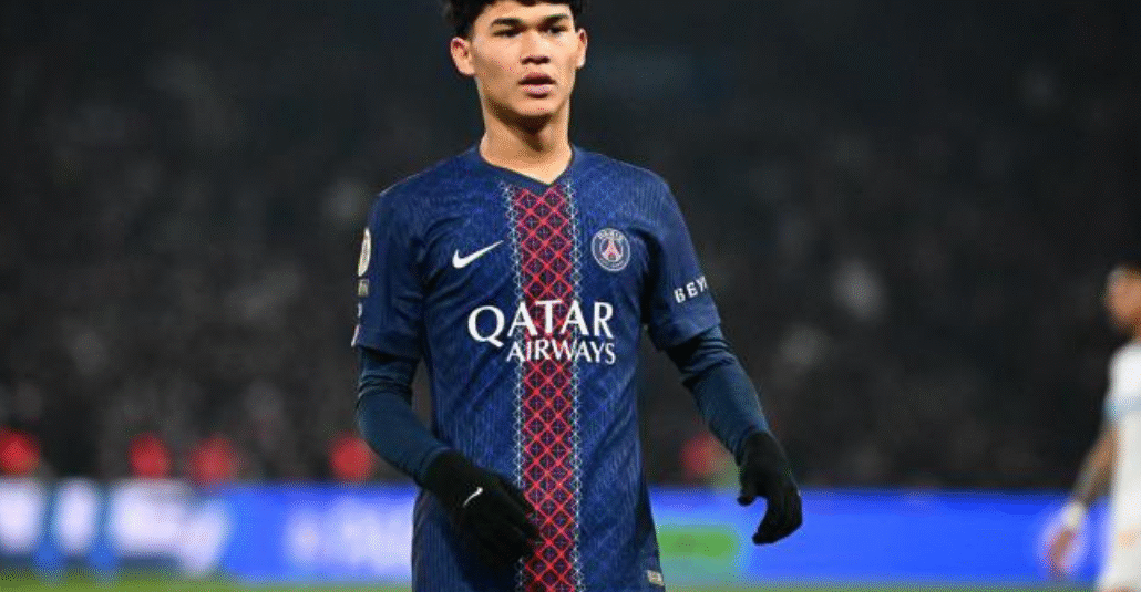 PSG v Monaco: New Signing… PSG v Monaco: New Signing…