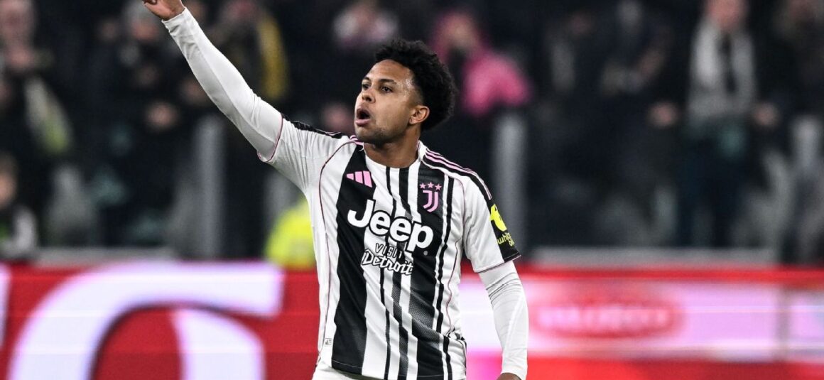 USMNTs McKennie Signs New…