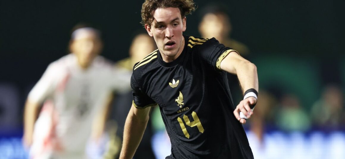 Mexicos Ruiz out of World…