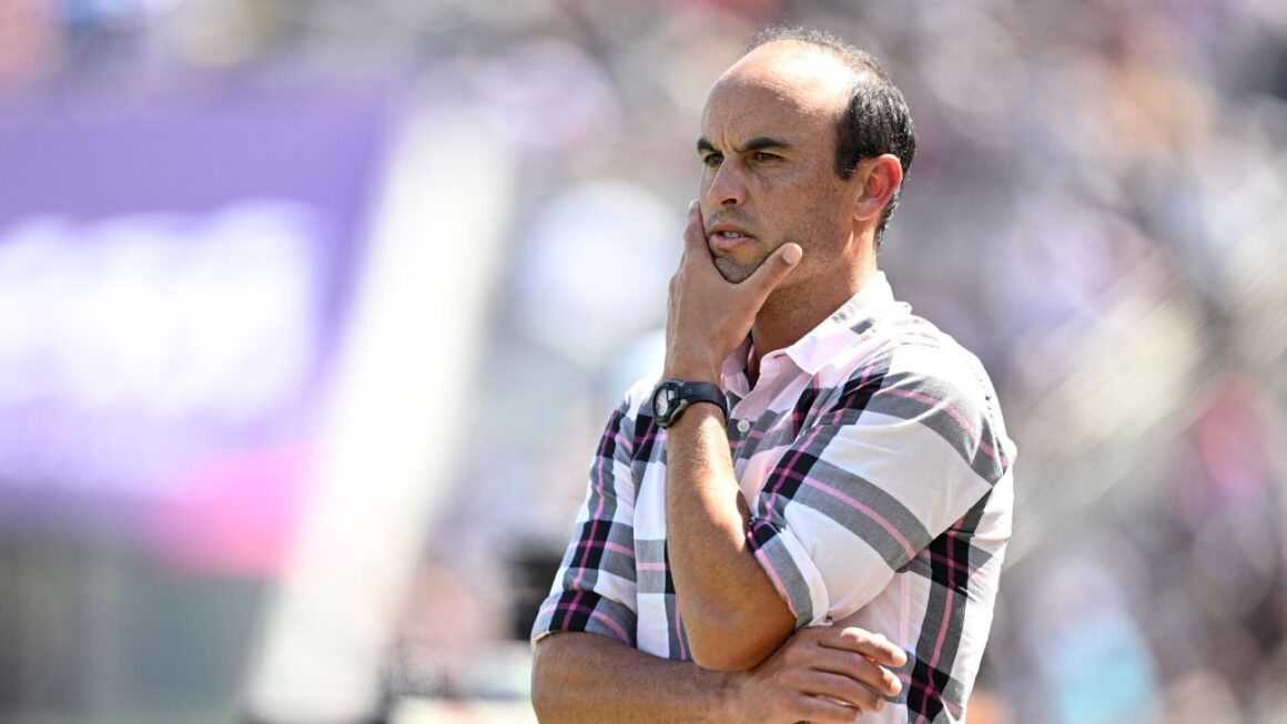 Donovan Set to Make… Donovan Set to Make…