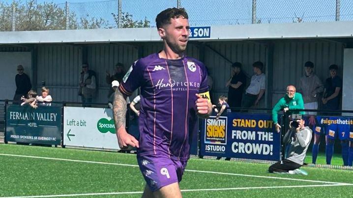 Guernsey FC clinch… Guernsey FC clinch…