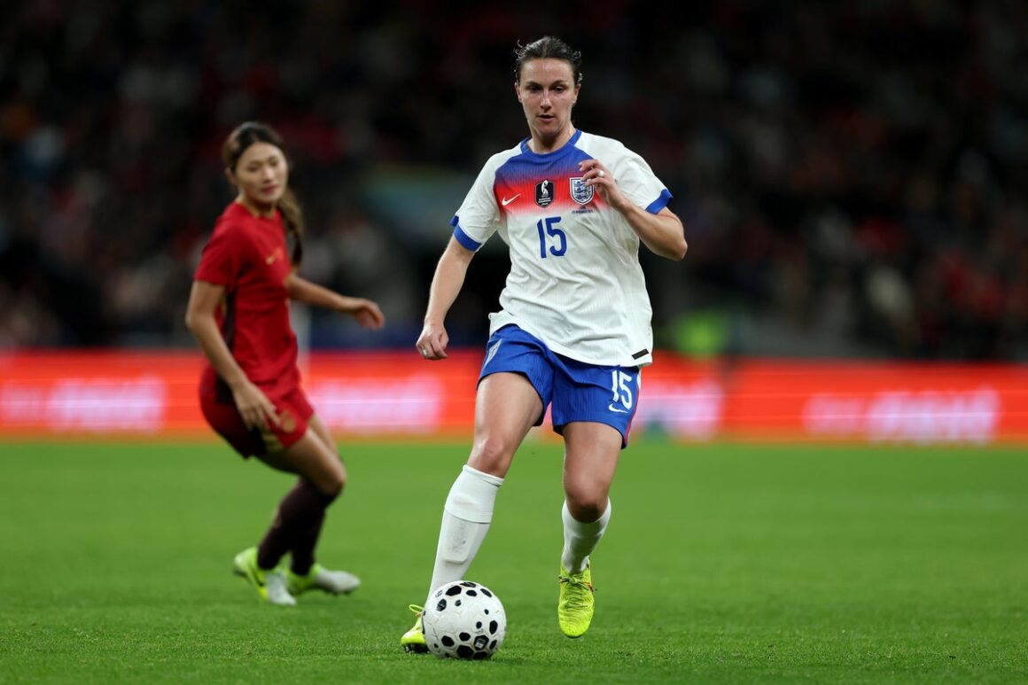 England Defender Lotte Wubben England Defender Lotte Wubben