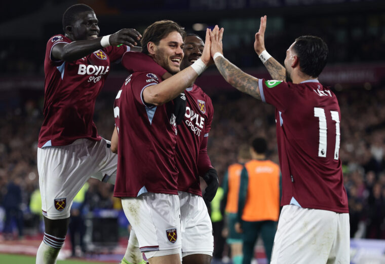 West Ham Demolish Wolves 4 West Ham Demolish Wolves 4