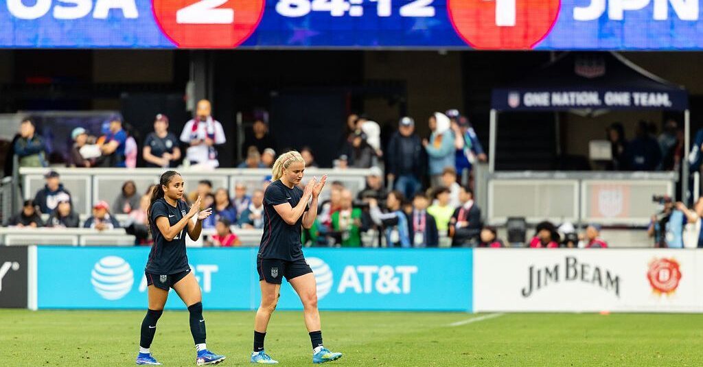 USWNT Receives Sneak…