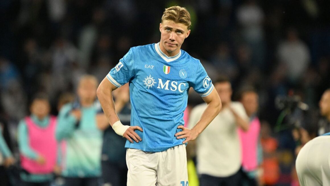 Napoli Jeered as Defeat…