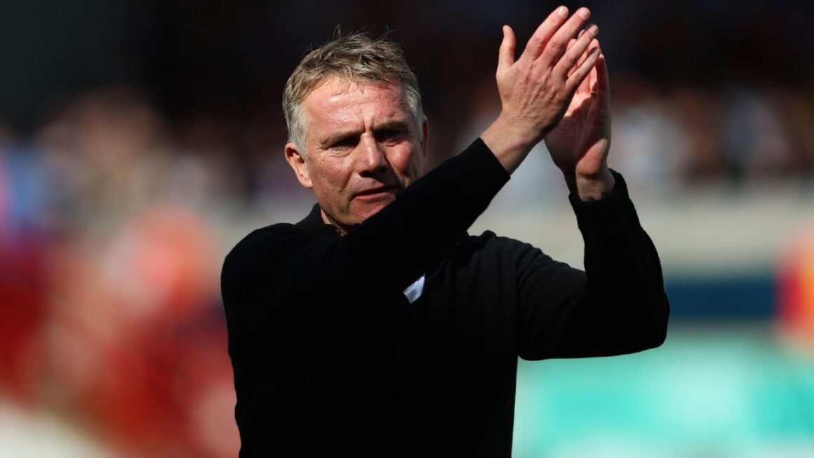 Parkinson: Wrexham to push…